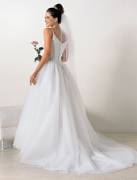 tips for storing and wearing a wedding gown and keeping it clean.